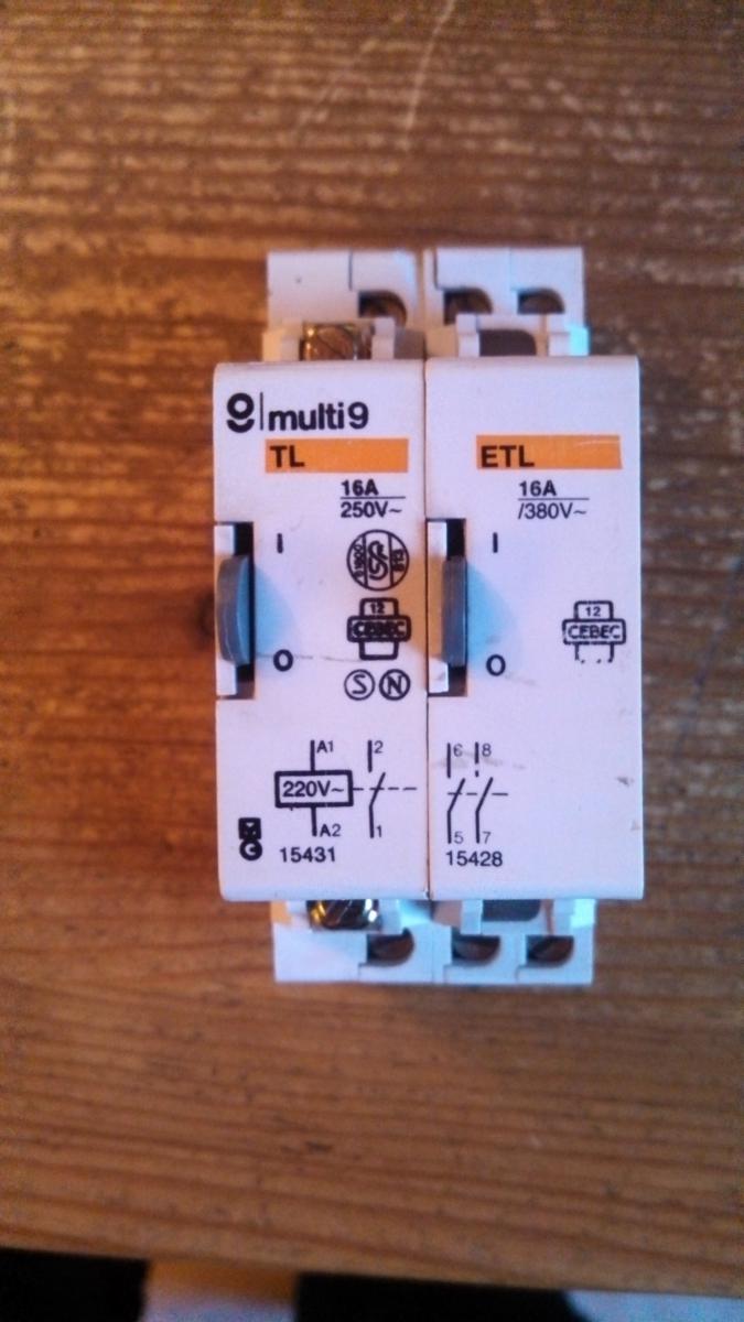 Télérupteur Multi 9 TL 15431 + ETL 15428