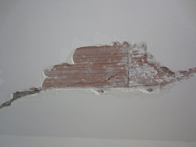 Fissure Plafond Brique Platre Comment Reparer